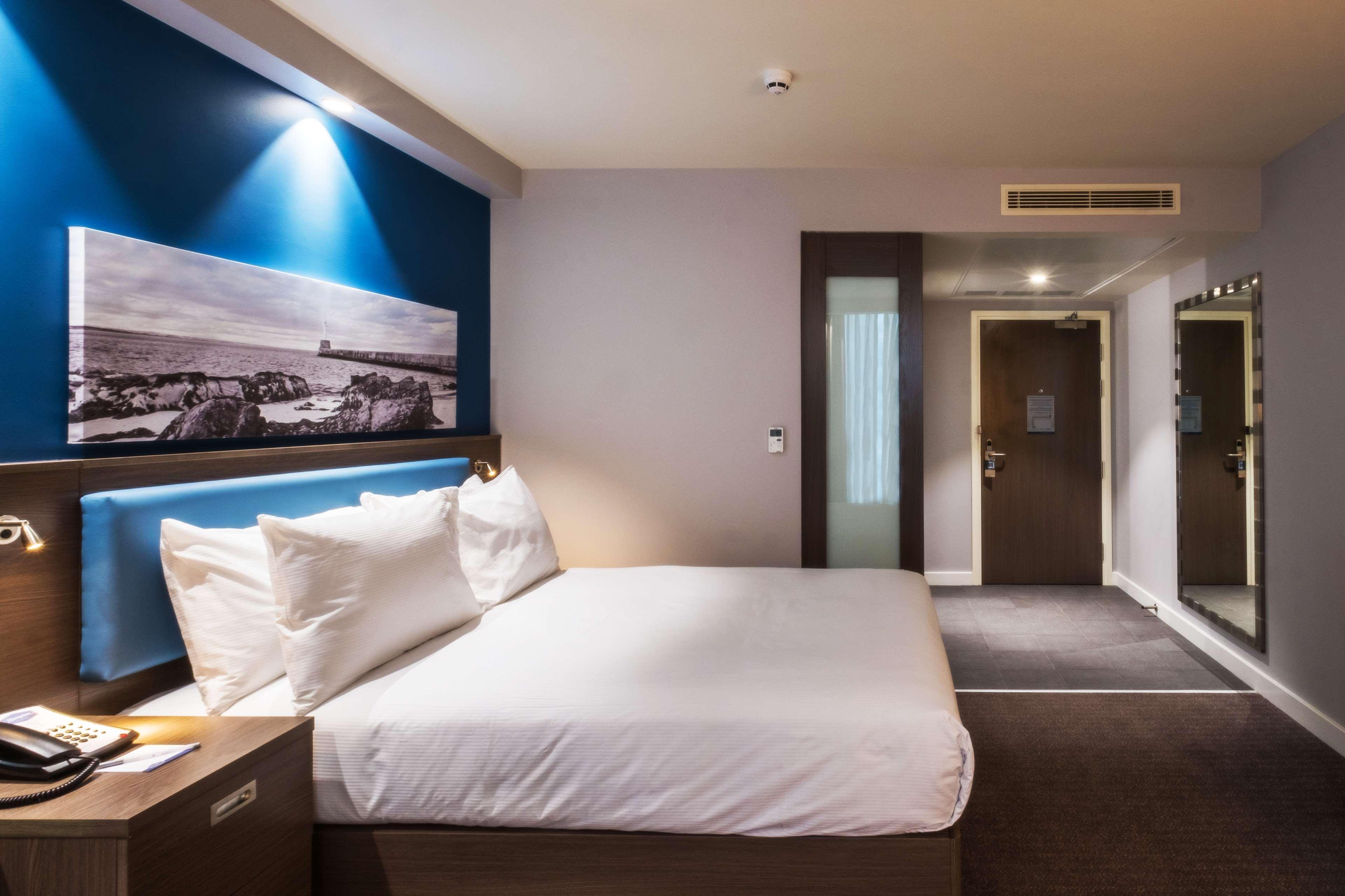 Hampton By Hilton Aberdeen Airport Hotell Dyce Eksteriør bilde