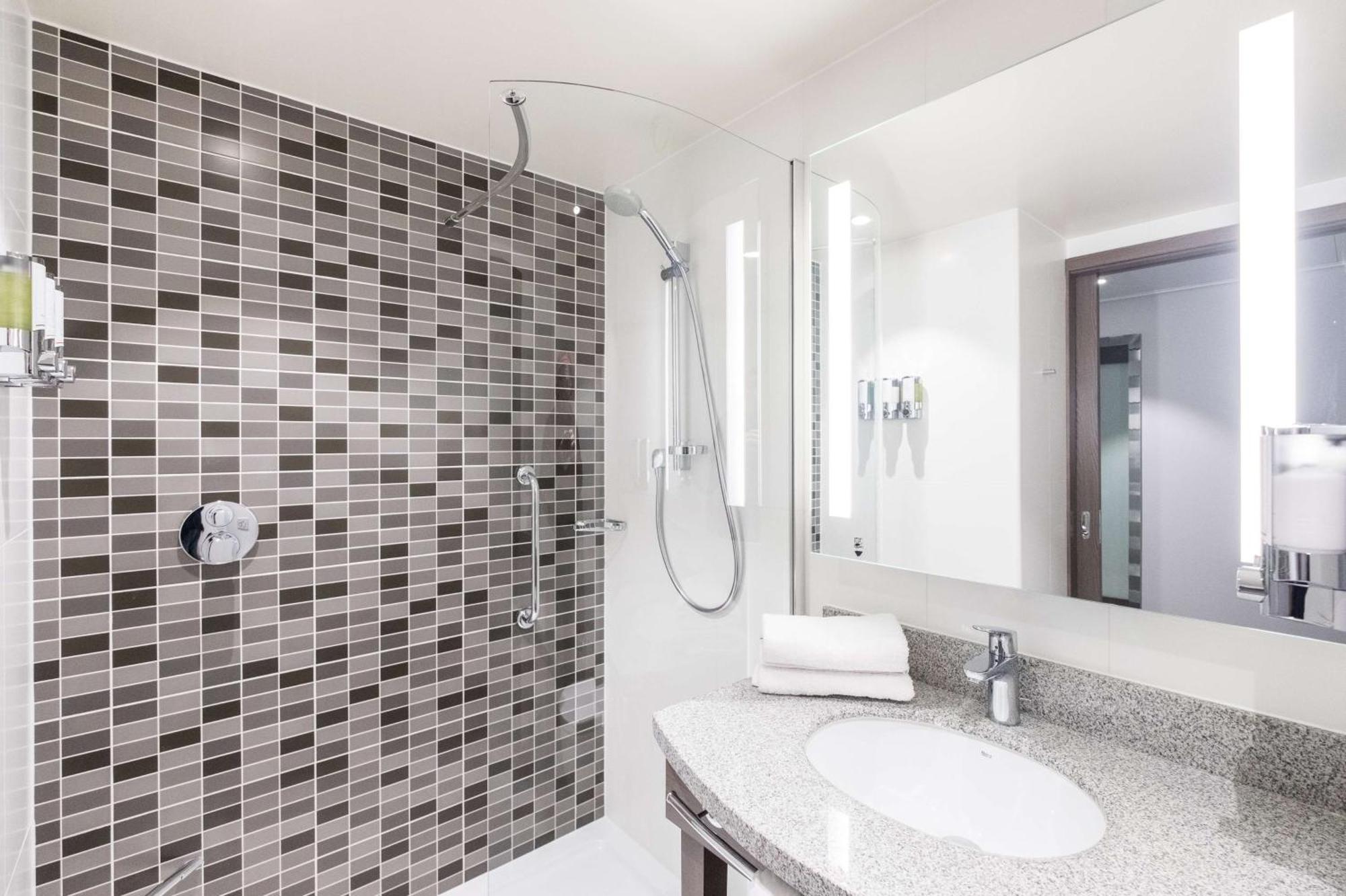Hampton By Hilton Aberdeen Airport Dyce Eksteriør bilde