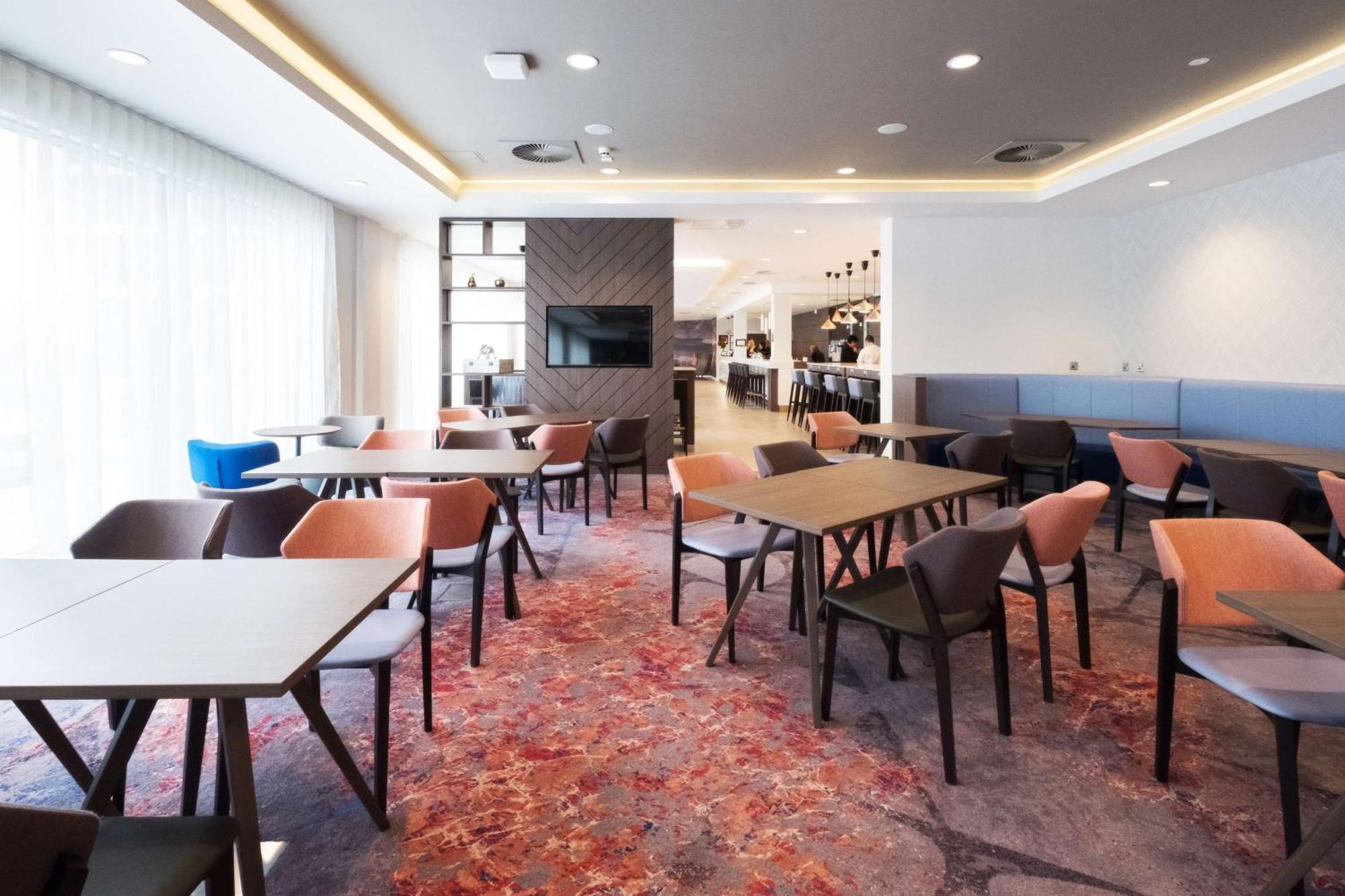 Hampton By Hilton Aberdeen Airport Dyce Eksteriør bilde