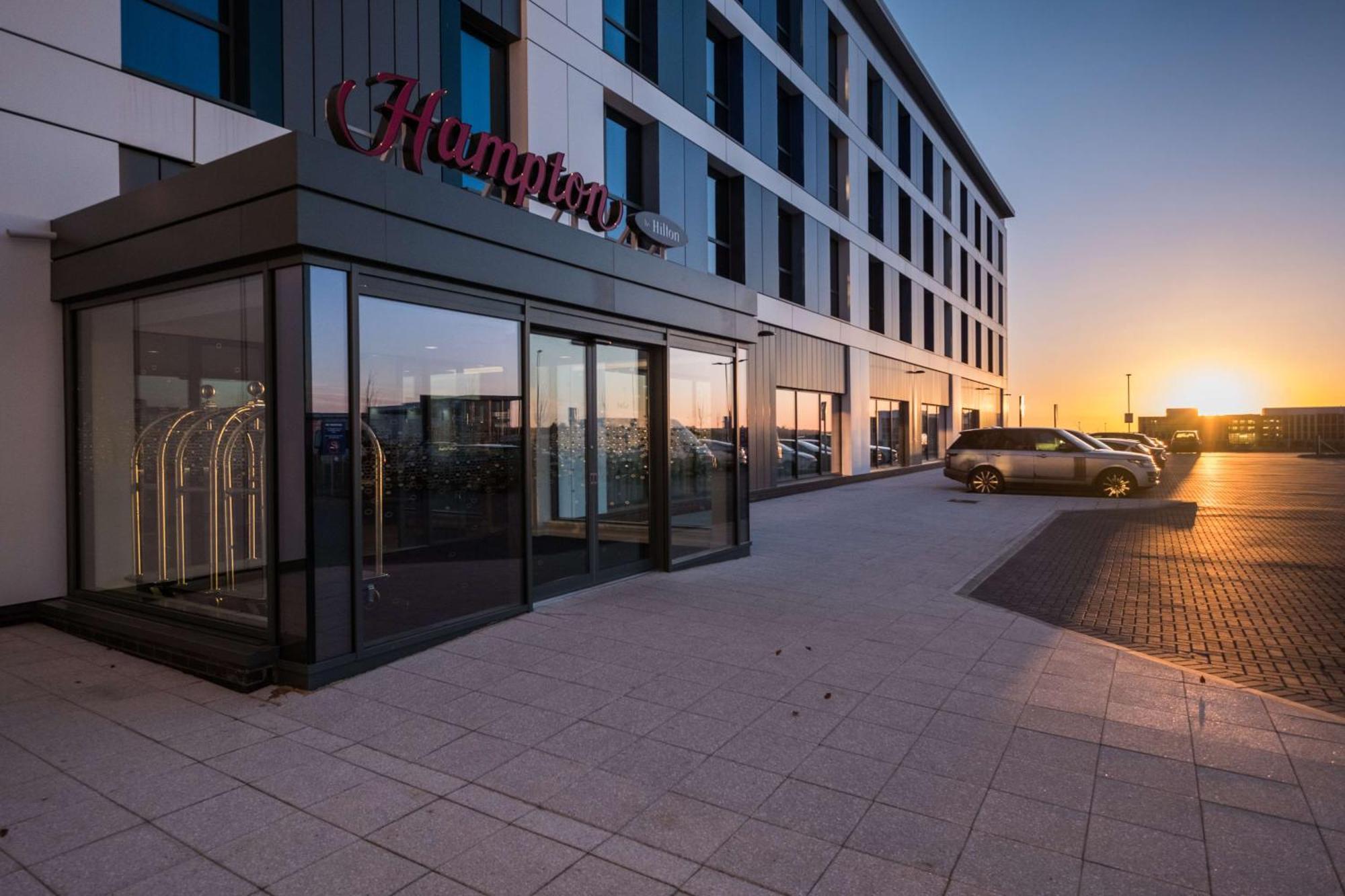 Hampton By Hilton Aberdeen Airport Dyce Eksteriør bilde